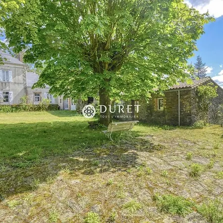 De La Rochejaquelein * Saint-Fulgent